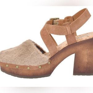 Kirks Wendy heel clog